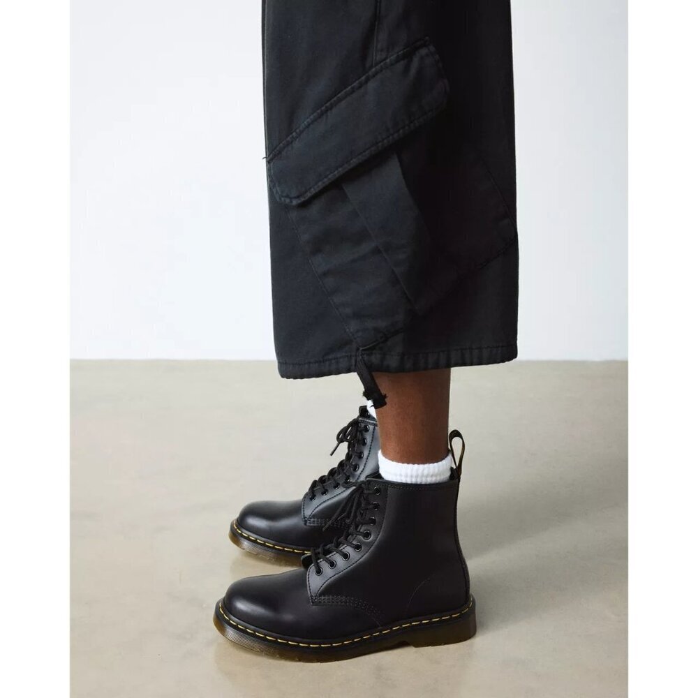 Dr. Martens 1460 Smooth Leather Lace Up Boots Black KIDS Size 11